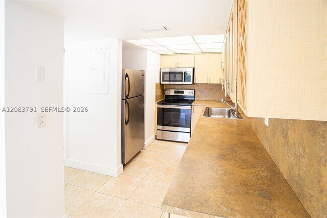 Building Photo - 14378 SW 96th Terrace