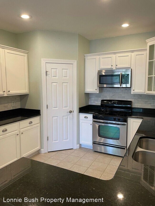 Building Photo - 4 br, 3.5 bath House - 532 22 1/2 Street