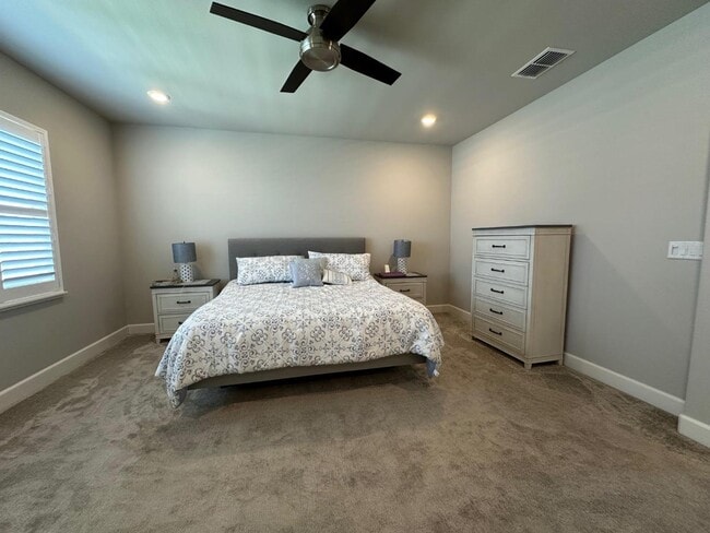 Building Photo - 2720 Chuckwagon Ln