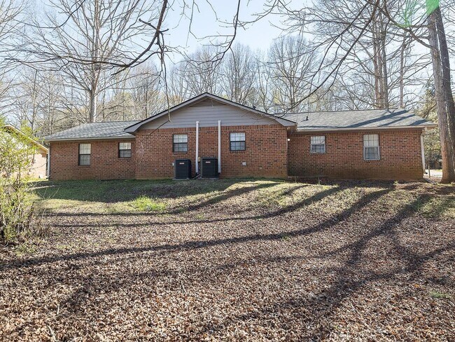 Primary Photo - 151 Massey Ln