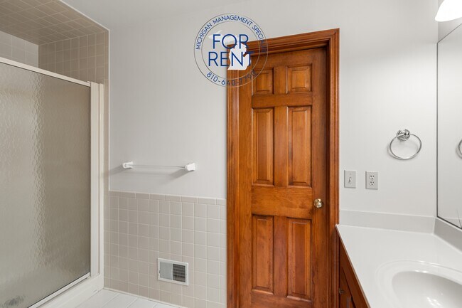 Building Photo - 7255 E Baldwin Rd