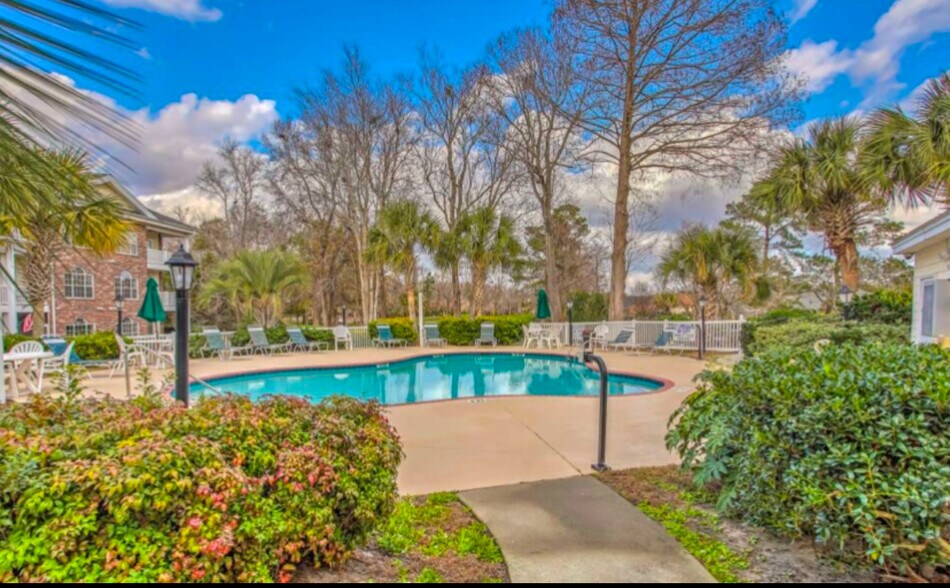 Building Photo - 702 Riverwalk Dr