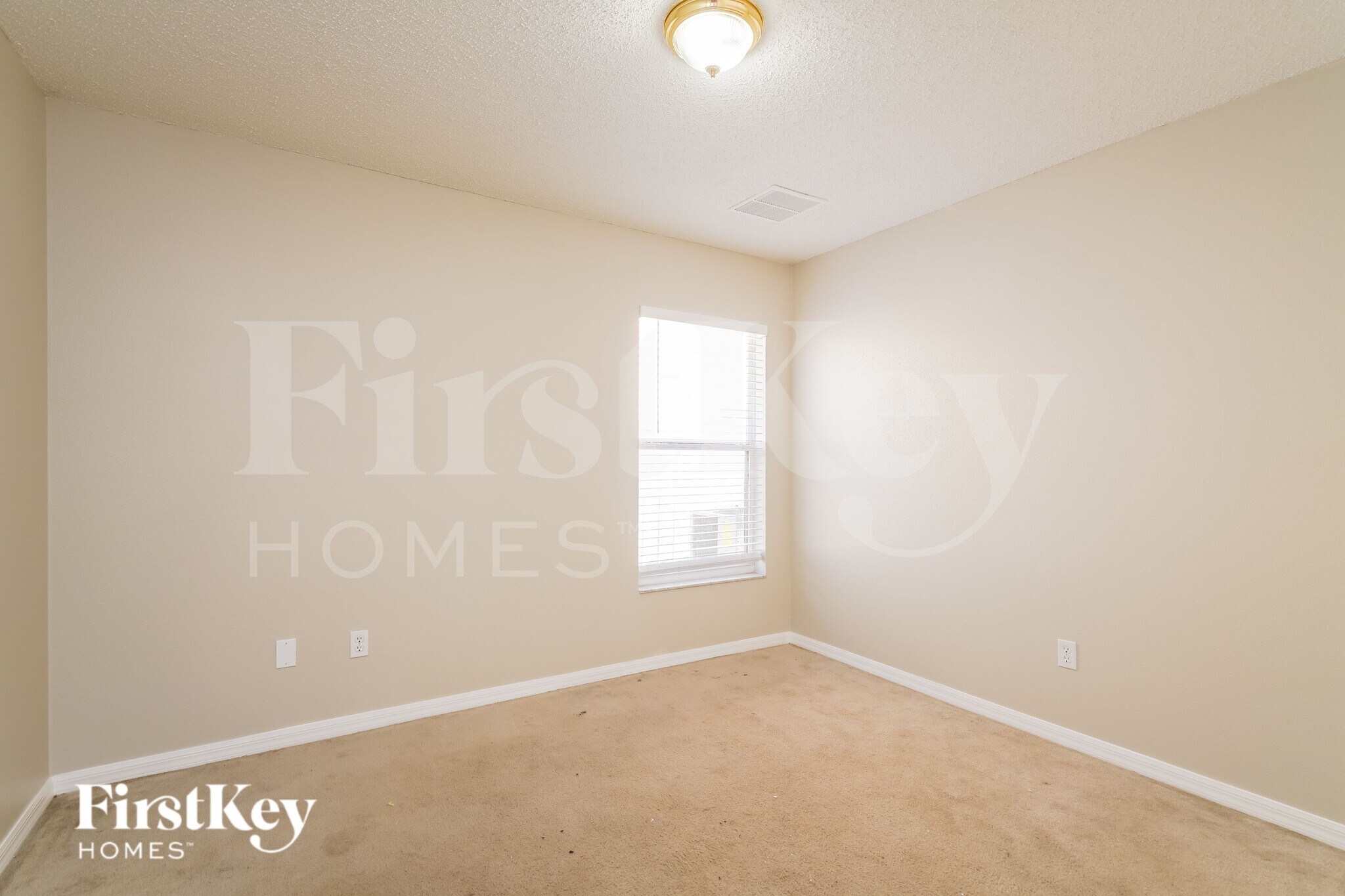 Building Photo - 649 Rosaro Ct