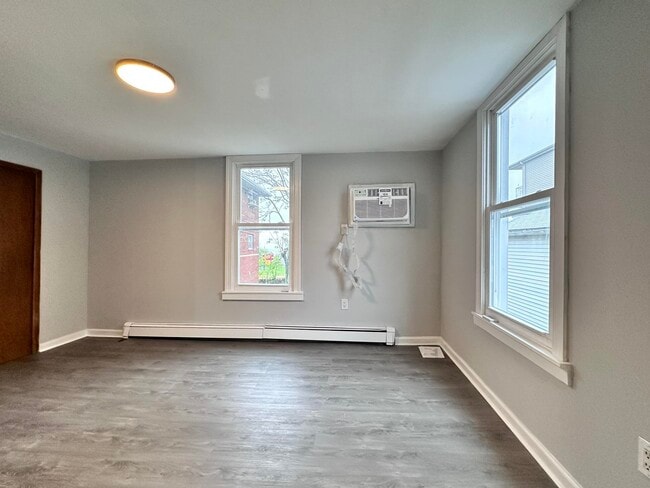 Building Photo - 6411 Durham Ave