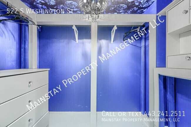 Building Photo - 522 S Washington St