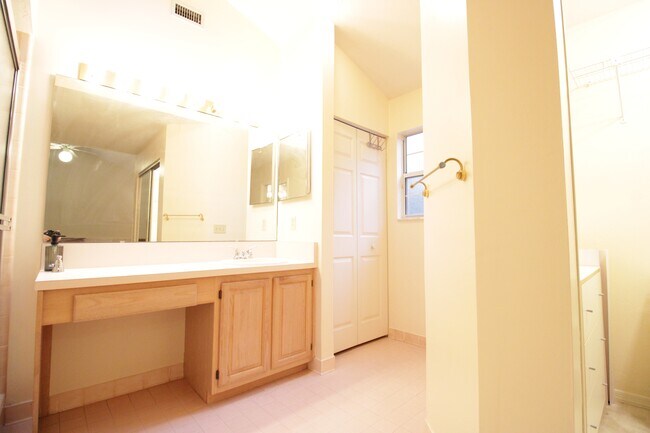 Building Photo - 12338 NW 9th Ln