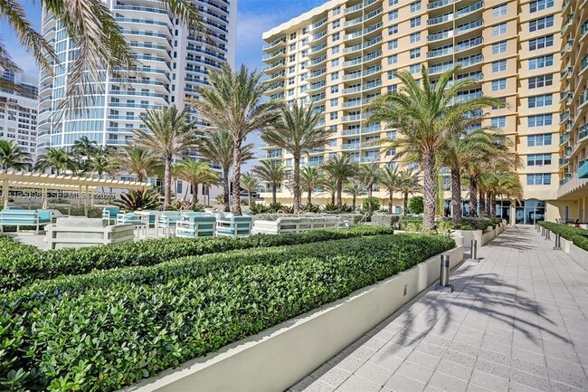 Building Photo - 2501 S Ocean Dr