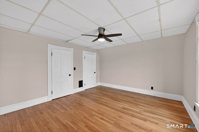 Building Photo - 164 W Main St