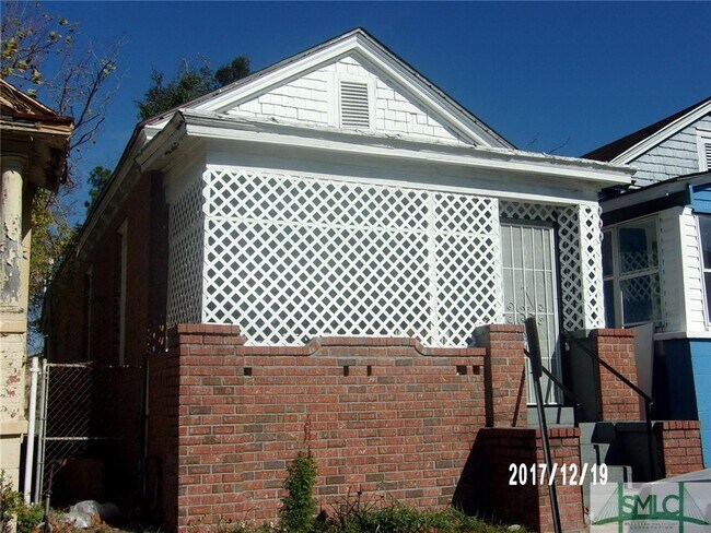Primary Photo - 632 W 42nd St