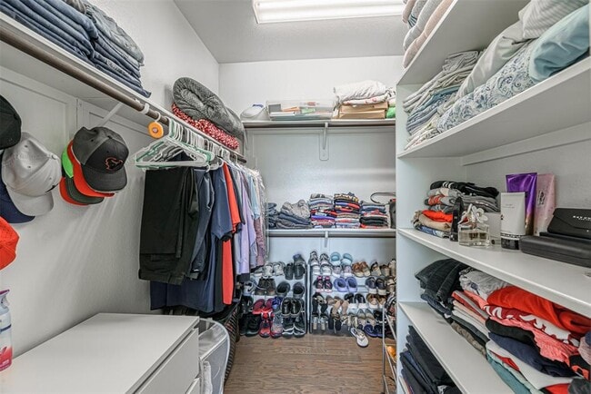 Building Photo - 143 Sunrise Haven Dr