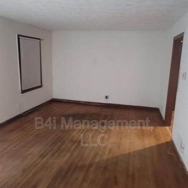 Building Photo - 2120 Milano Dr