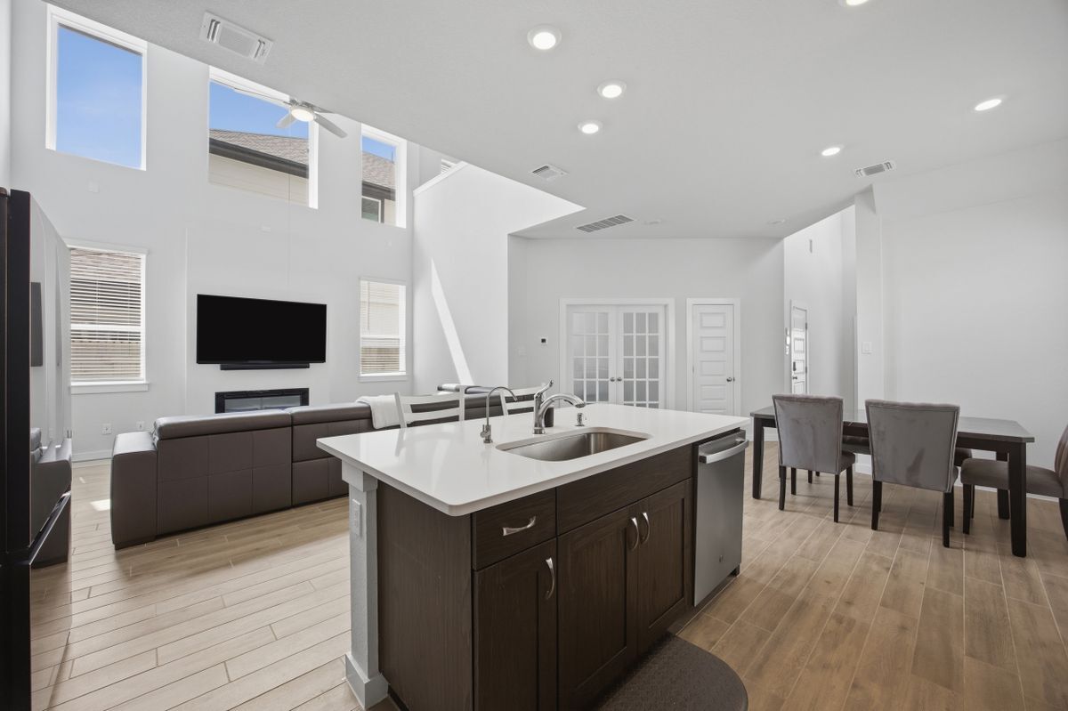 Building Photo - 12420 Sea Gull Wy