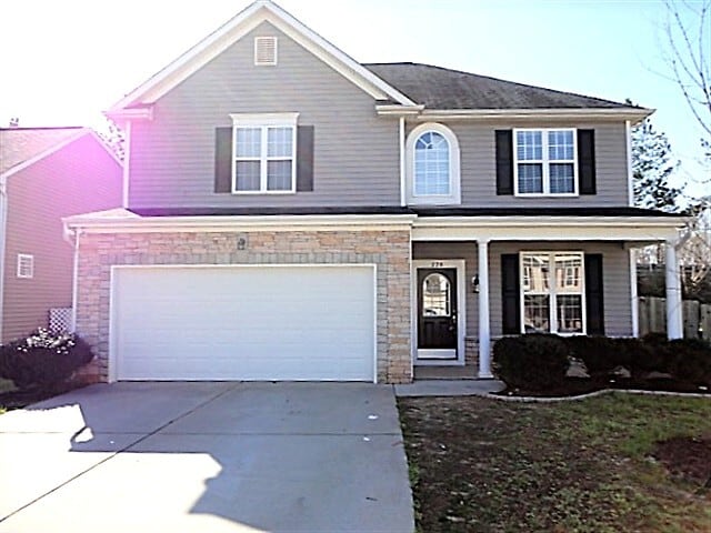 Primary Photo - 228 Pearson Pl