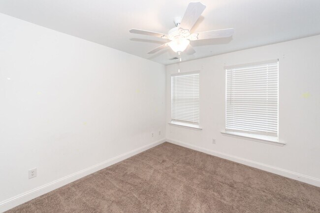 Building Photo - 7102 Channel Park Dr