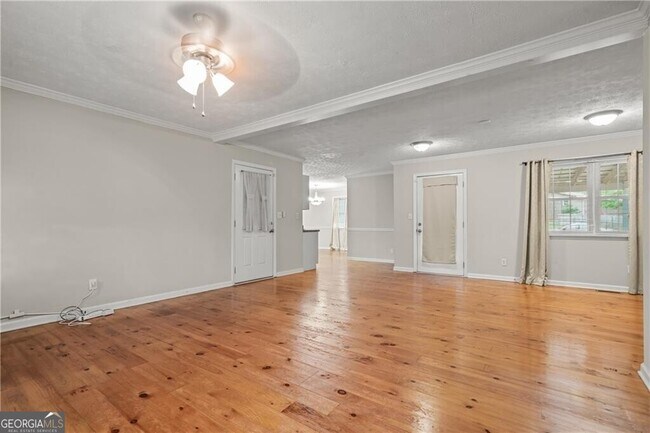 Building Photo - 39 Jim Ln SE