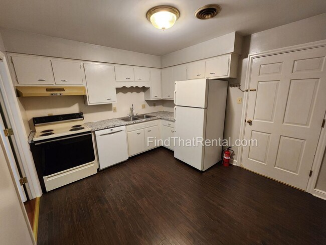 Building Photo - 34 S Hanover St