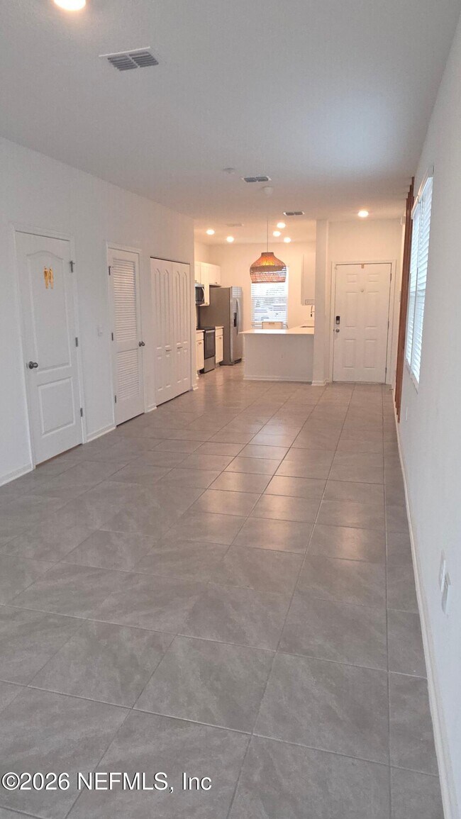 Building Photo - 56 Sage Br St