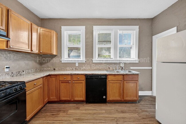 Building Photo - 2330 Hord Ave