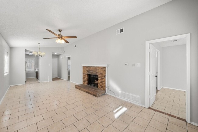 Building Photo - Affordable South Arlington
