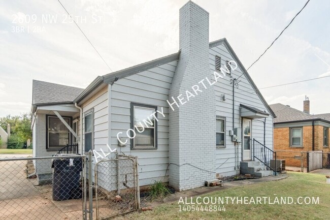 Building Photo - 2609 NW 25th St