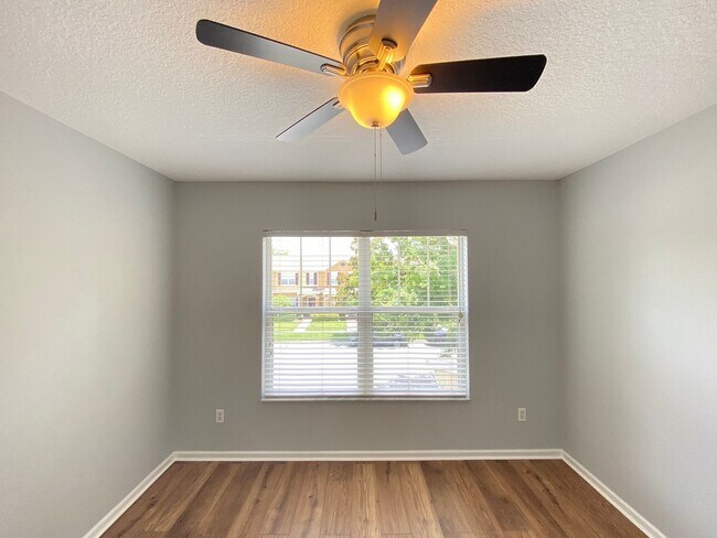 Building Photo - 5 bed / 2.5 bath Lake Nona Townhome!