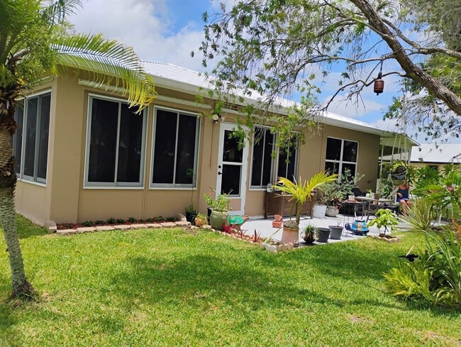 Building Photo - 14441 Dulce Real Ave