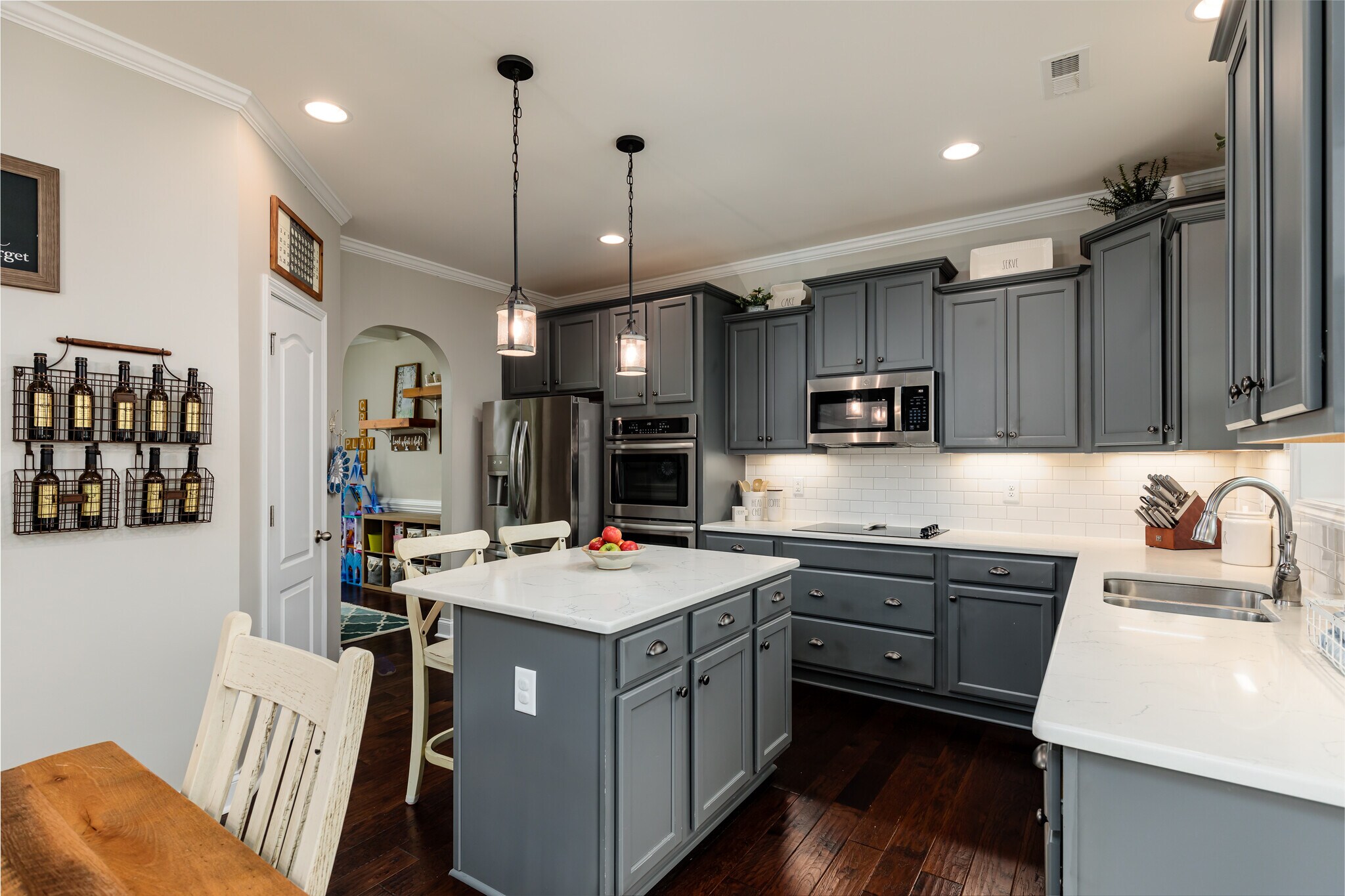 Building Photo - 205 Parrish Ln