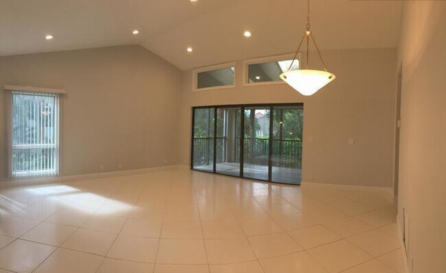 Building Photo - 7870 Granada Pl