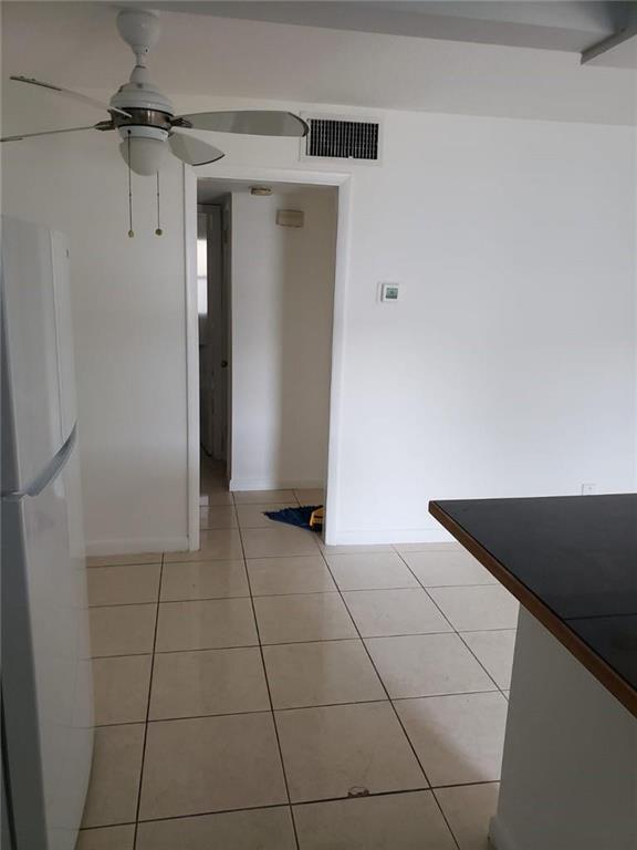 Building Photo - 4951 Wedgewood Way