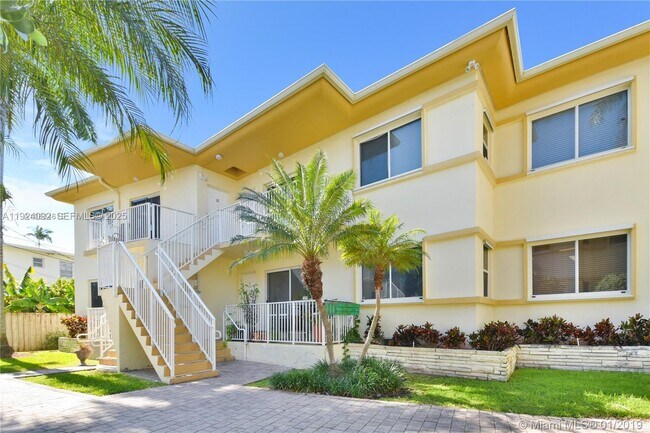 Building Photo - 1152 99th St