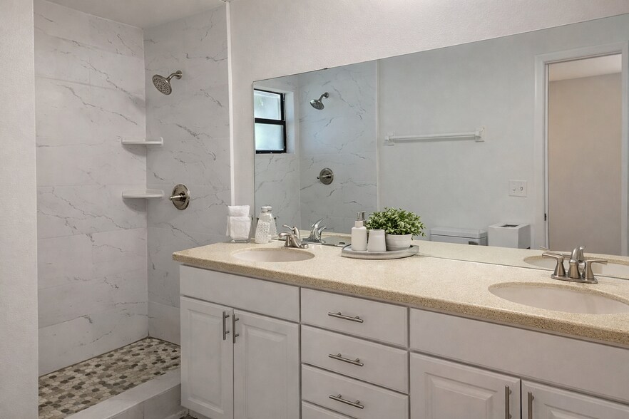 Building Photo - 3427 59th Ave W