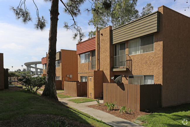Primary Photo - Bella Vista Apartments