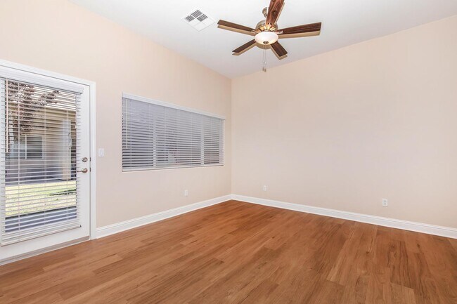 Building Photo - 625 Jasmine Parke Dr