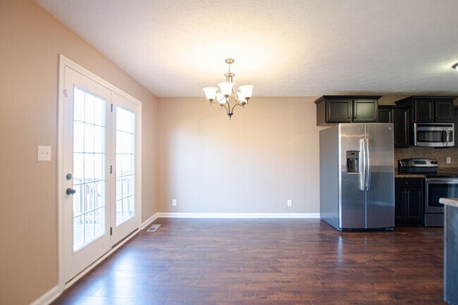 Building Photo - 613 Fennec Way
