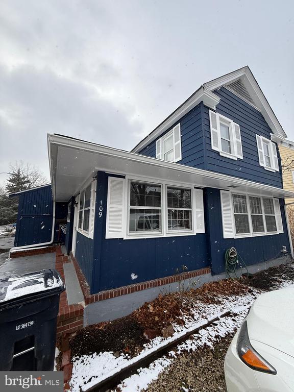 Building Photo - 109 N Main St