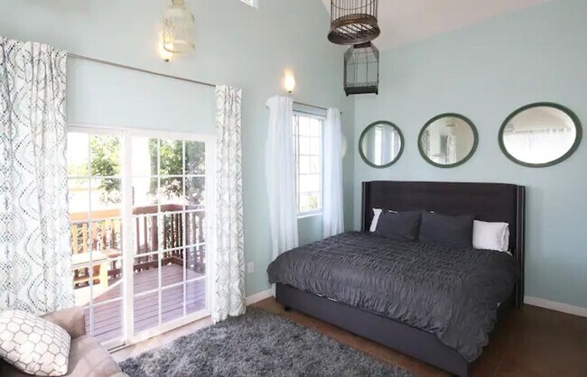 Building Photo - Stunning Duplex with Wrap Around Deck - Available Now