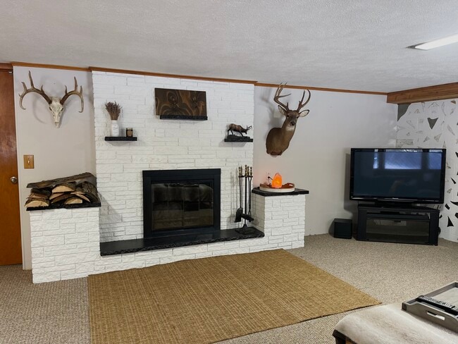 Building Photo - 14834 Hawkins Rd