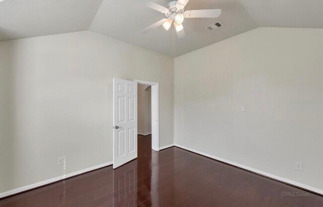 Building Photo - 19454 Plantation Cove Ln