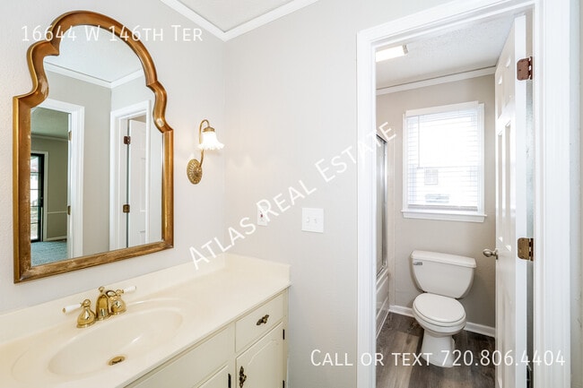 Building Photo - Exceptional home in Havencroft! 1.5 Story ...