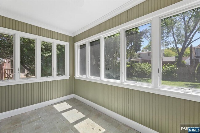 Building Photo - 35-10 Ferry Heights