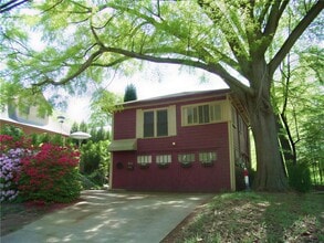 Building Photo - 1197 Stillwood Dr NE
