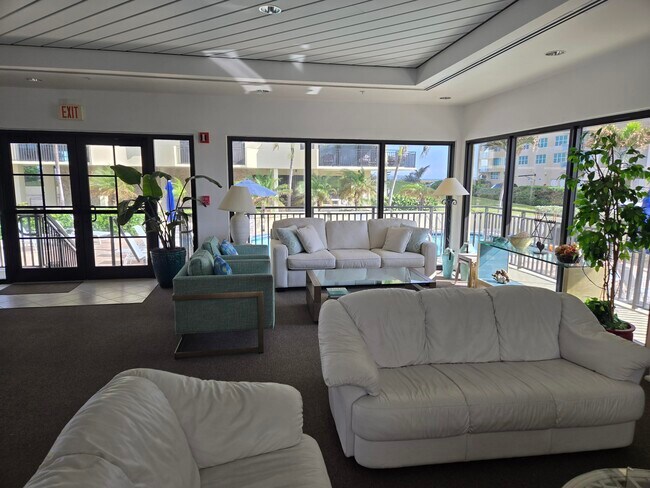 Building Photo - 5460 N Ocean Dr