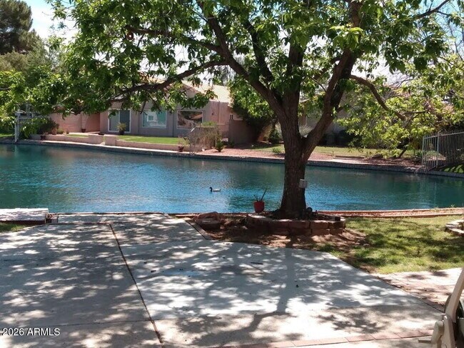 Building Photo - 1629 S Ash Dr