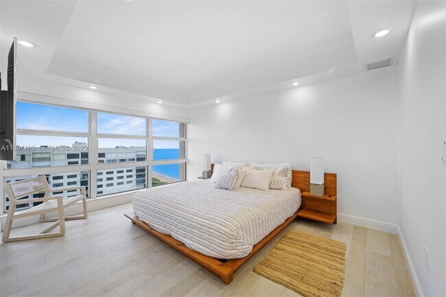 Building Photo - 5000 N Ocean Blvd