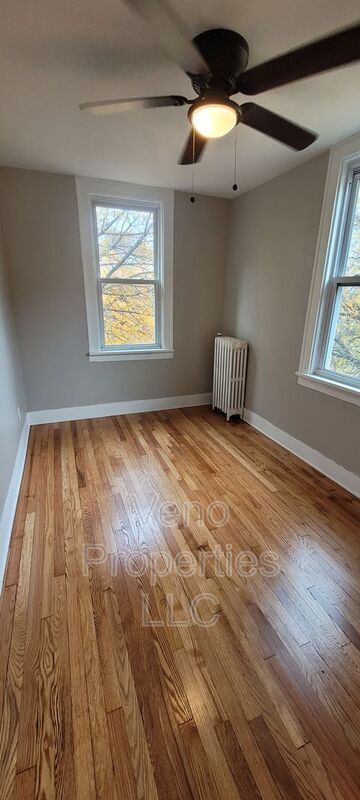 Building Photo - 179 9th St