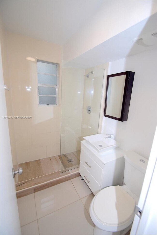 Building Photo - 1559 Meridian Ave