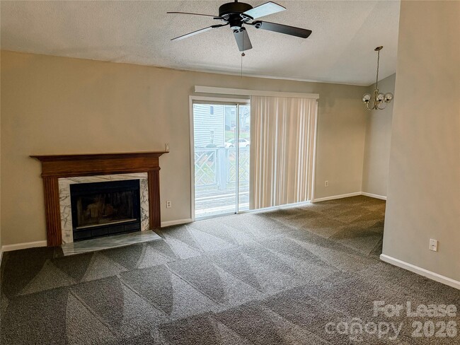 Building Photo - 2802 Iron Gate Ln