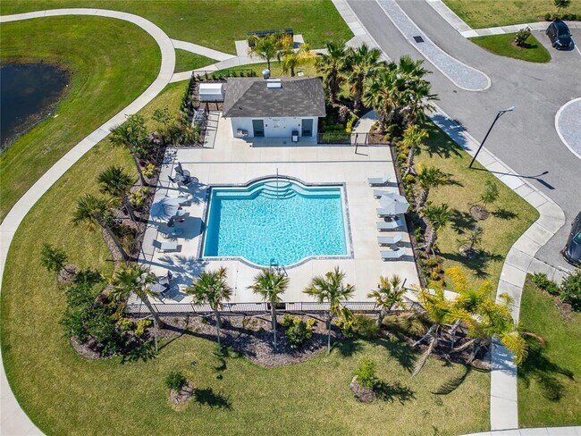 Building Photo - 403 Royal Empress Dr