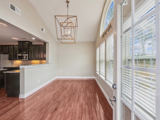 Building Photo - 425 Brushfield Park Dr
