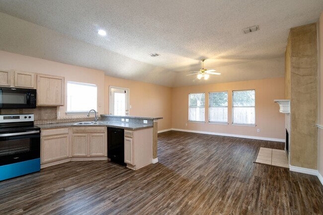 Building Photo - **Eldorado Heights**